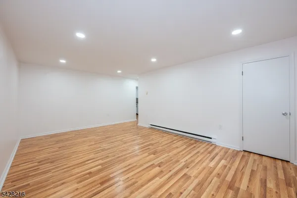 $2,100 | 520 Turnpike C111 Pompton Plains, Port Murray, NJ 07865