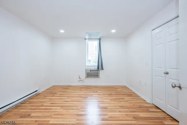 $2,100 | 520 Turnpike C111 Pompton Plains, Port Murray, NJ 07865