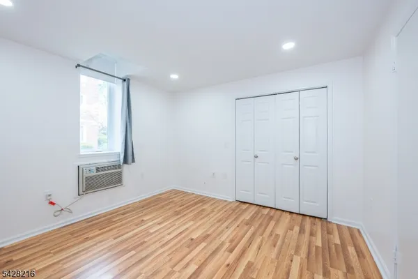 $2,100 | 520 Turnpike C111 Pompton Plains, Port Murray, NJ 07865