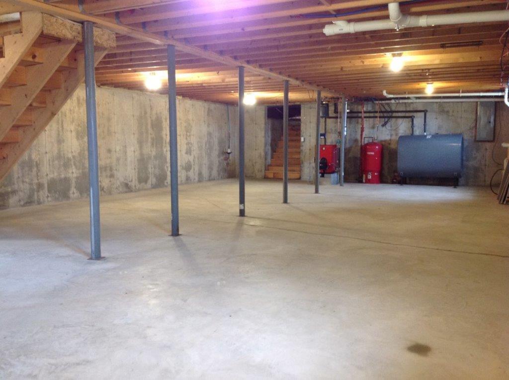 306 Center Road Fairfield, ME 04937 - Photo 17 of 20 Spacious open Basement