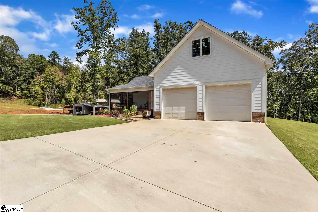 401 Bolding Road Liberty, SC 29657 - Photo 3 of 32