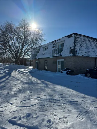 $875 | 2703 Thomas Drive, Unit 9, Eau Claire, WI 54701