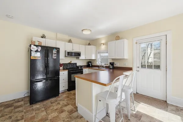 $375,000 | 28 Davis Avenue, Unit 28, Norwood, MA 02062
