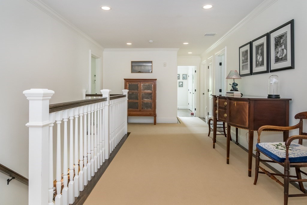 22 Northgate Road Wellesley, MA 02481 - Photo 13 of 33