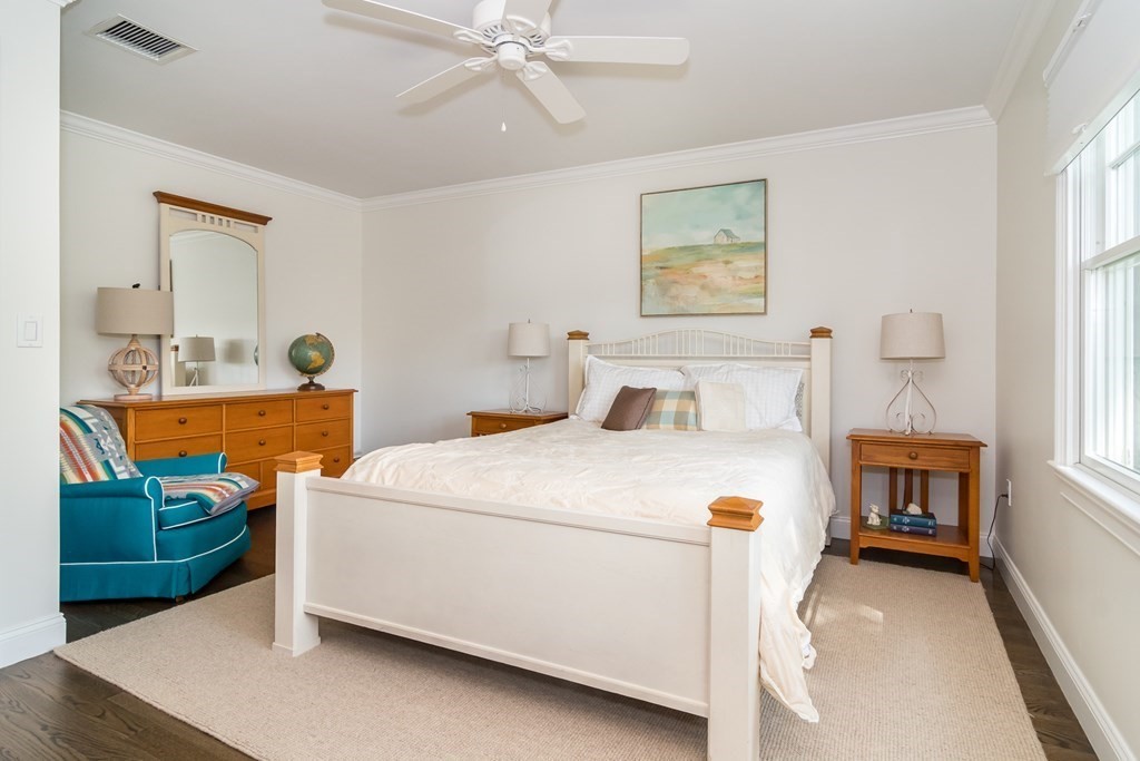 22 Northgate Road Wellesley, MA 02481 - Photo 18 of 33