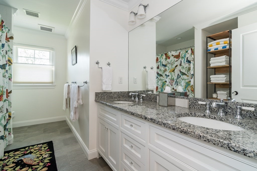 22 Northgate Road Wellesley, MA 02481 - Photo 20 of 33
