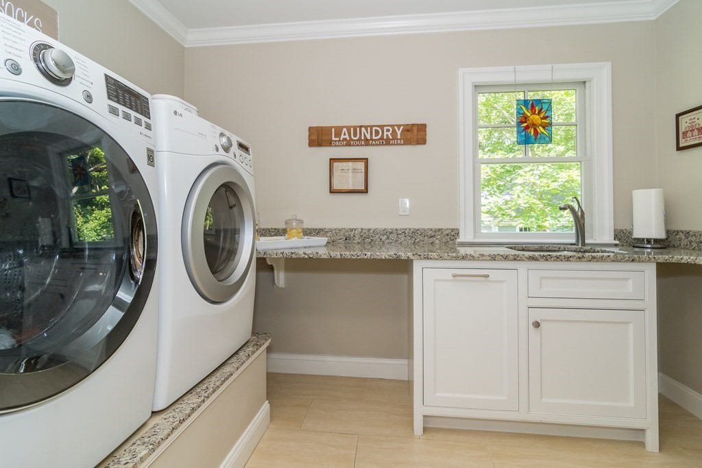 22 Northgate Road Wellesley, MA 02481 - Photo 23 of 33