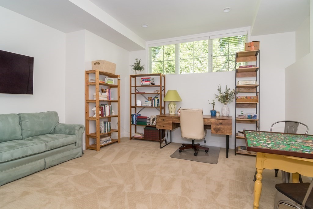 22 Northgate Road Wellesley, MA 02481 - Photo 27 of 33