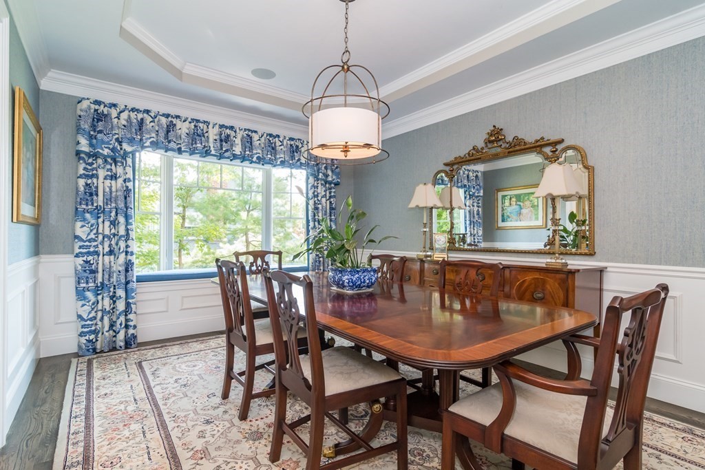 22 Northgate Road Wellesley, MA 02481 - Photo 4 of 33