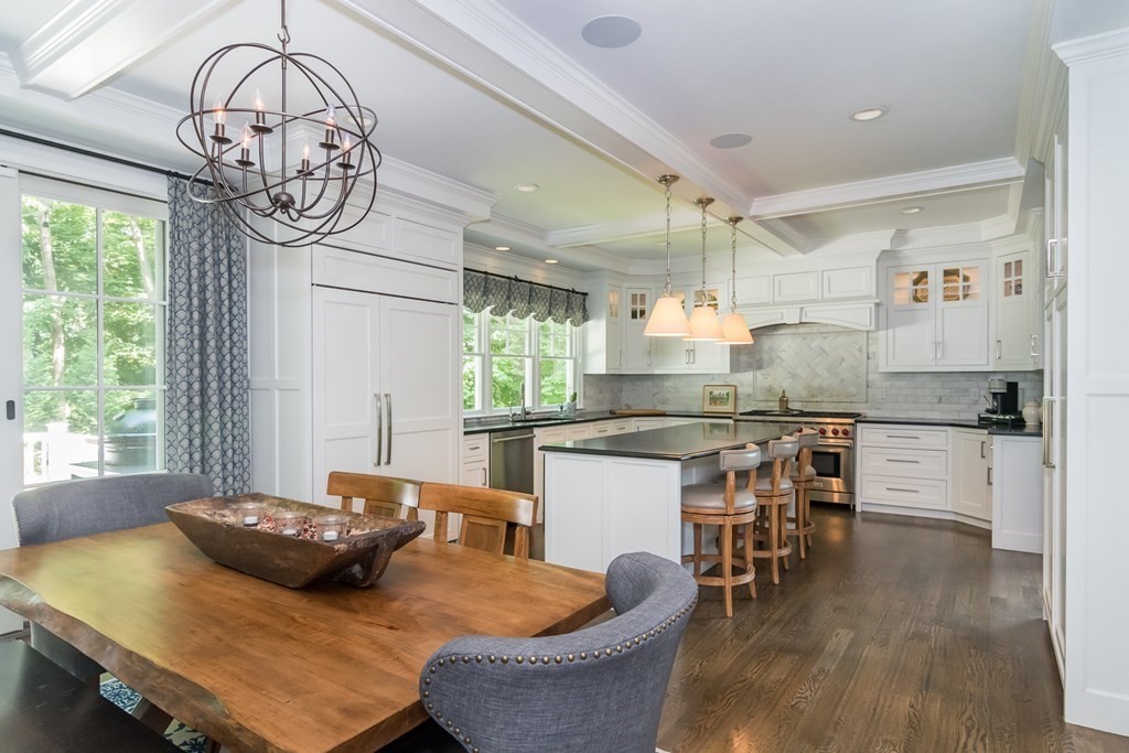 22 Northgate Road Wellesley, MA 02481 - Photo 7 of 33