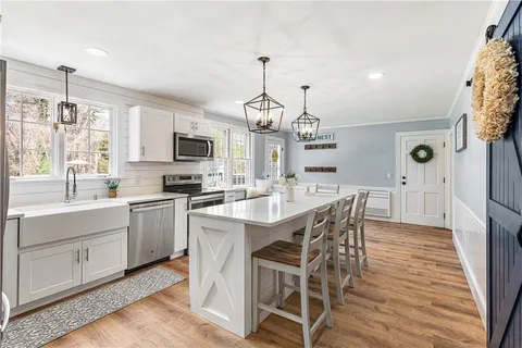 $889,000 | 55 Pamden Lane, Seekonk, MA 02771