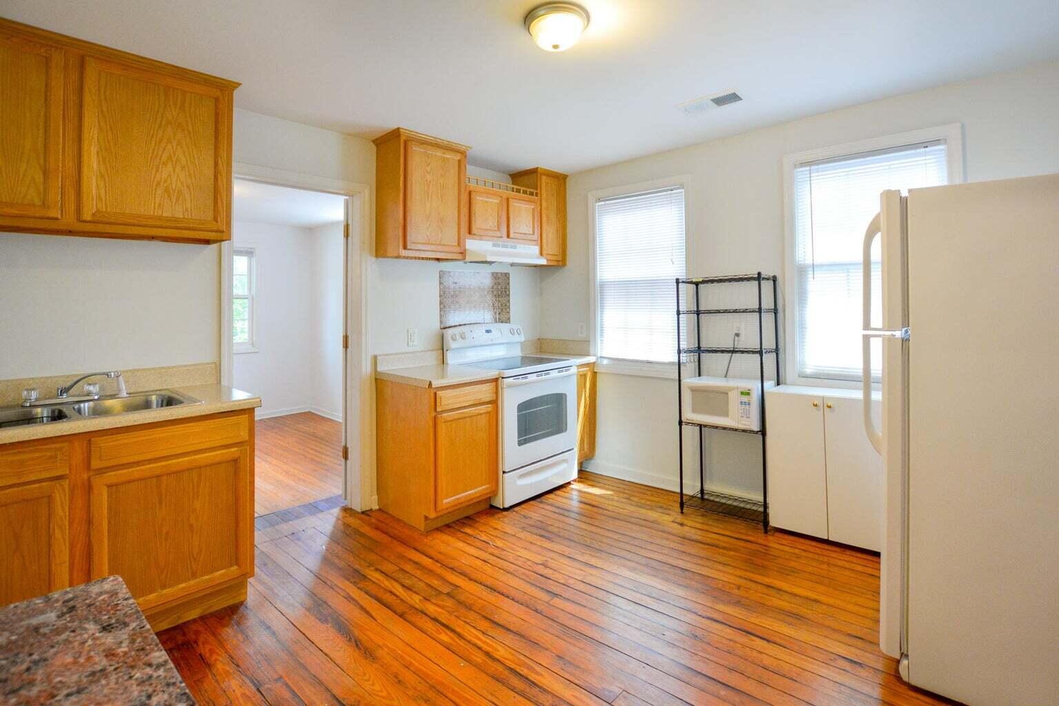 170 Line Street, Unit B Charleston, SC 29403 - Photo 9 of 19 20220210154705117557000000-o