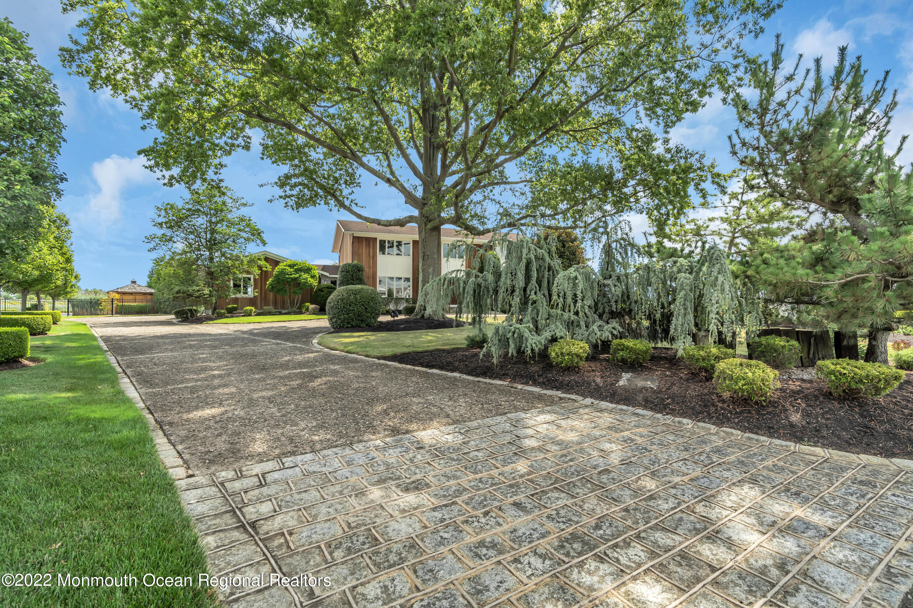 17 Harbor Drive Rumson, NJ 07760 - Photo 11 of 94 009_dsc04173