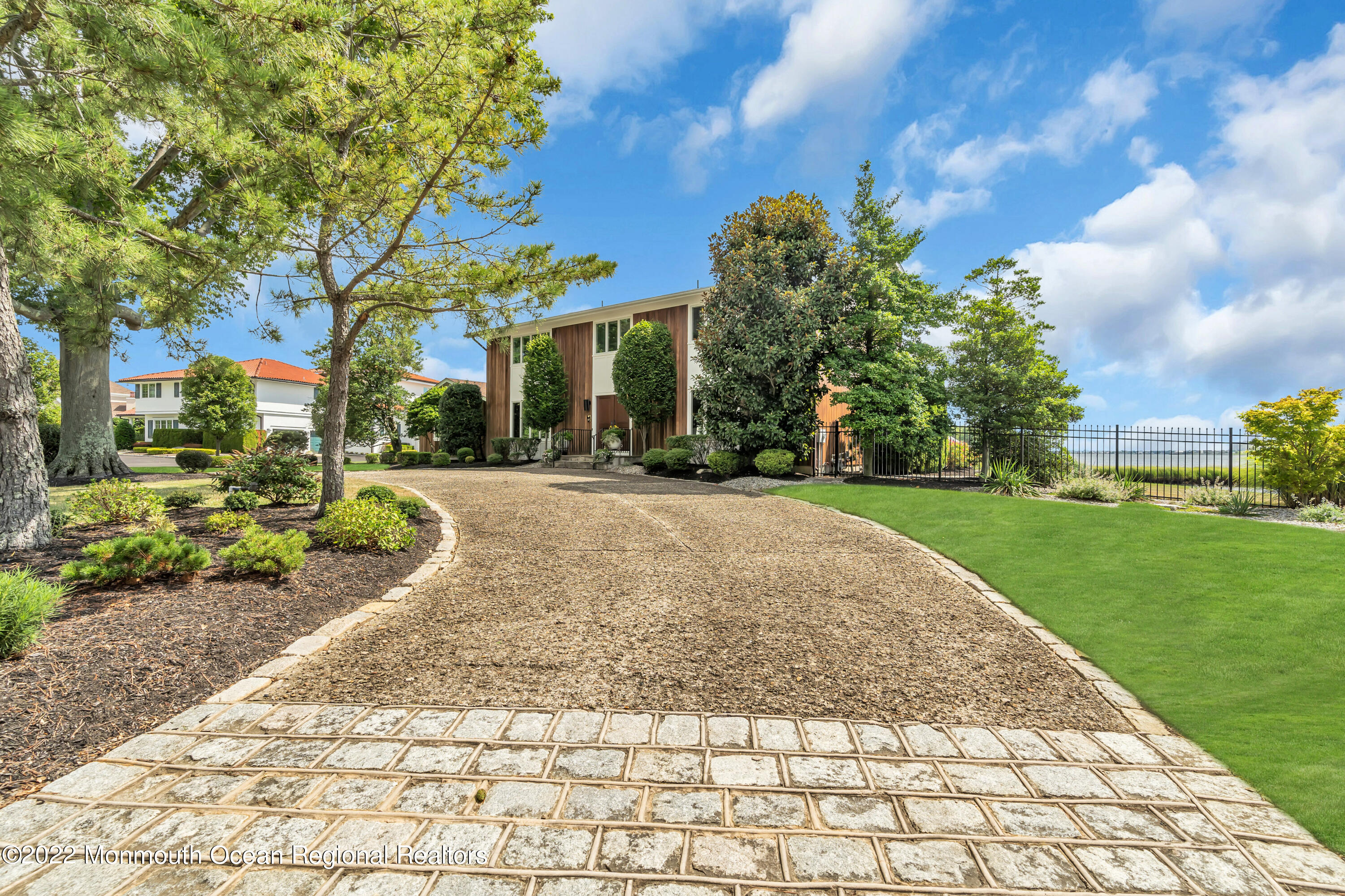 17 Harbor Drive Rumson, NJ 07760 - Photo 13 of 94 013_dsc04183-1