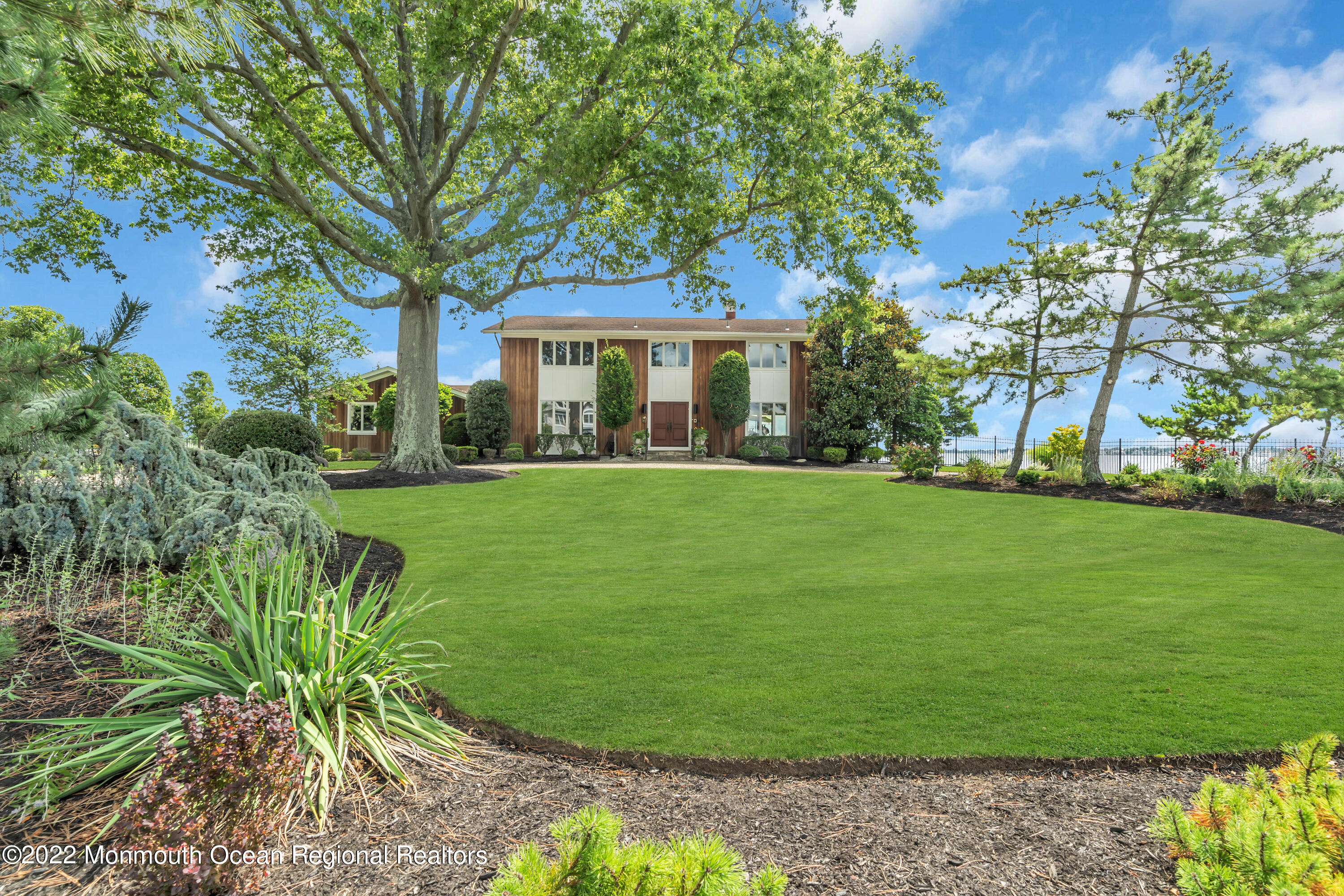 17 Harbor Drive Rumson, NJ 07760 - Photo 10 of 94 008_dsc04168-1