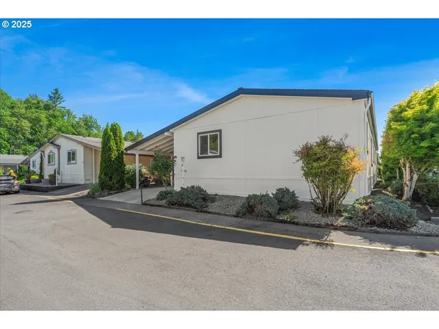 a house view with a outdoor space