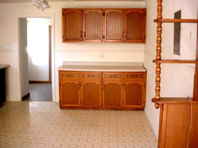 614 North Claypool Road Muncie, IN 47303 - Photo 3 of 9