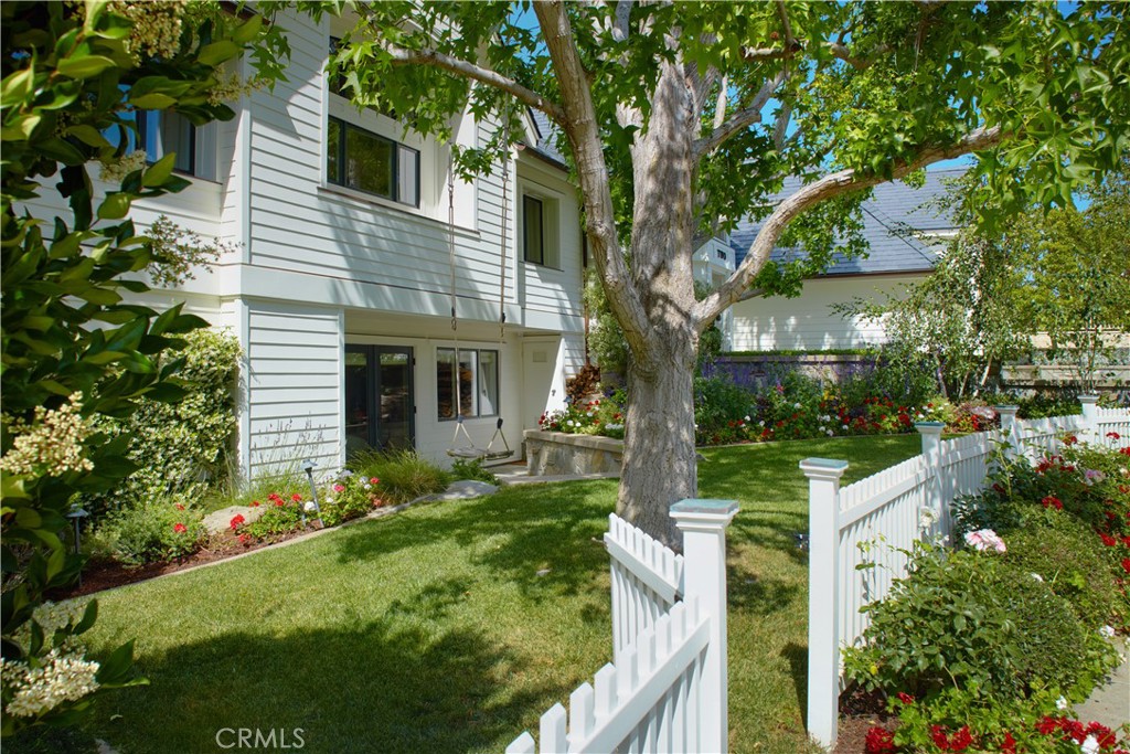 2 Royal St George Road Newport Beach, CA 92660 - Photo 33 of 51 Gallery Image 33