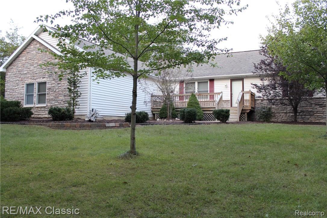 8571 Bishop Road Brighton, MI 48116 - Photo 25 of 26 IMG_6099.JPG