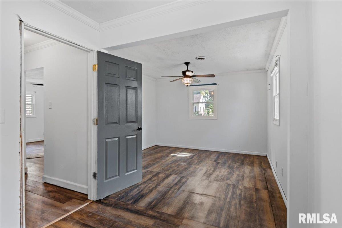2257 East Converse Avenue Springfield, IL 62702 - Photo 9 of 28 Gallery Image 9
