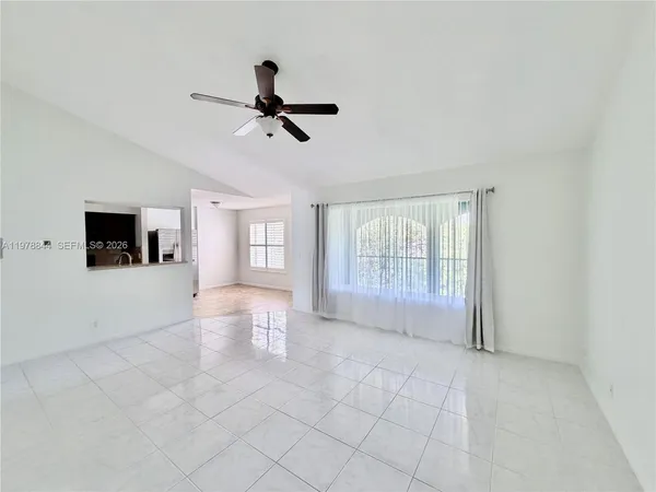 $2,100 | 815 West Boynton Beach Boulevard, Unit 11202, Boynton Beach, FL 33426