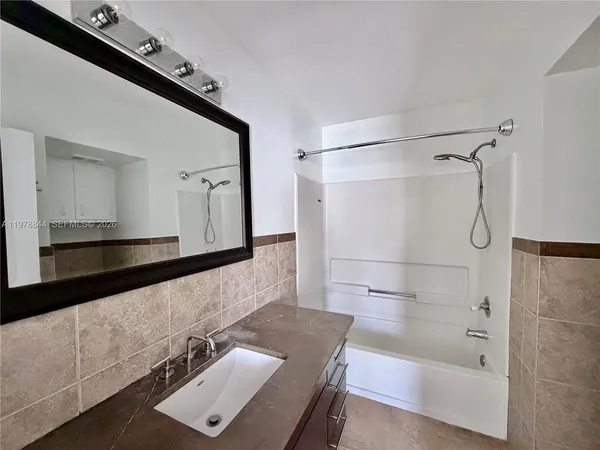 $2,100 | 815 West Boynton Beach Boulevard, Unit 11202, Boynton Beach, FL 33426