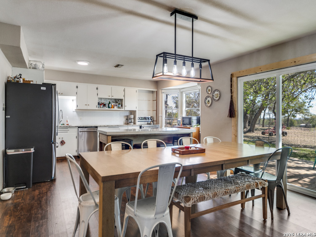 135 Walnut Grove Road Boerne, TX 78006 - Photo 11 of 32