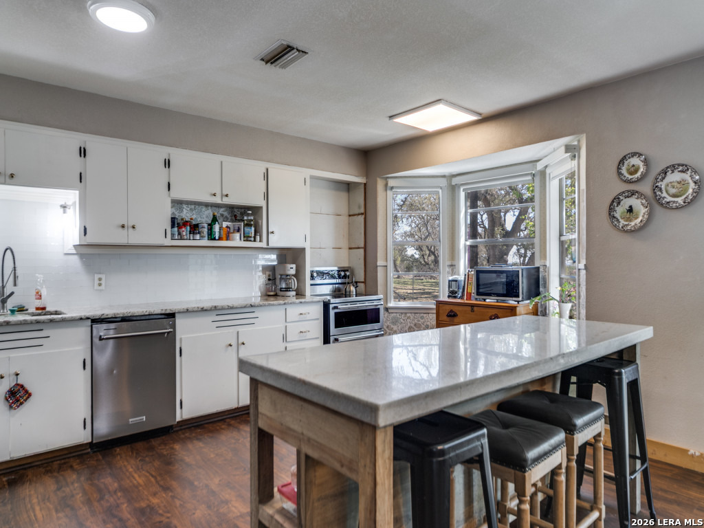 135 Walnut Grove Road Boerne, TX 78006 - Photo 18 of 41