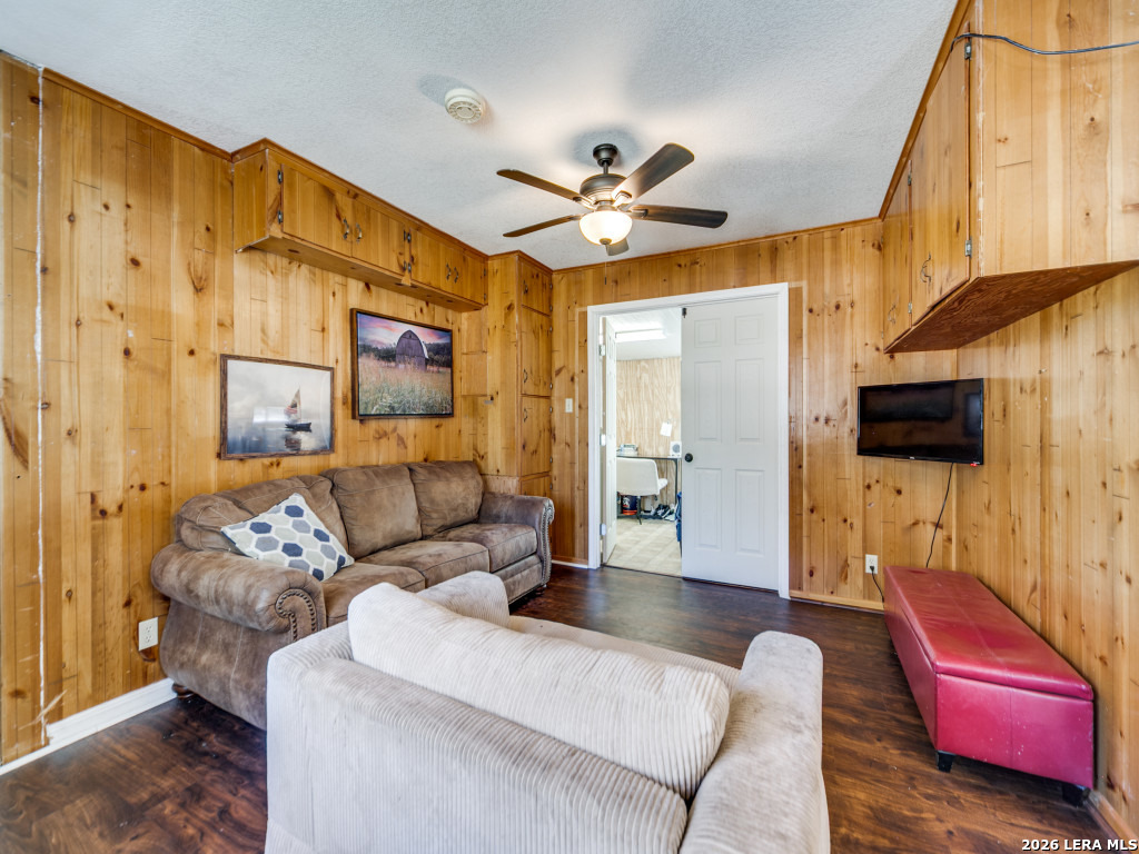 135 Walnut Grove Road Boerne, TX 78006 - Photo 21 of 41