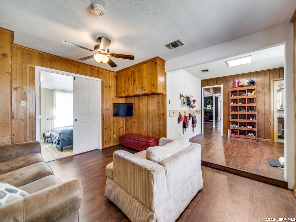 135 Walnut Grove Road Boerne, TX 78006 - Photo 22 of 41