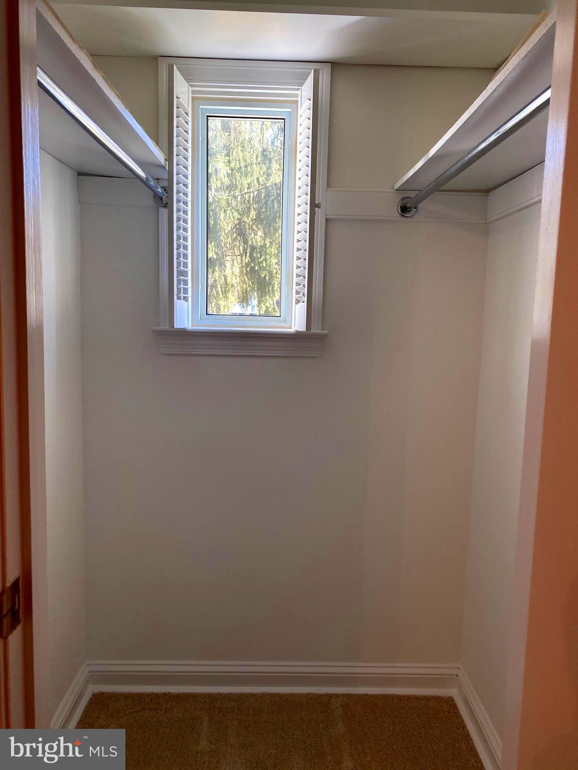 314 Lewis Road Broomall, PA 19008 - Photo 16 of 47 1st floor Master bedroom walk in