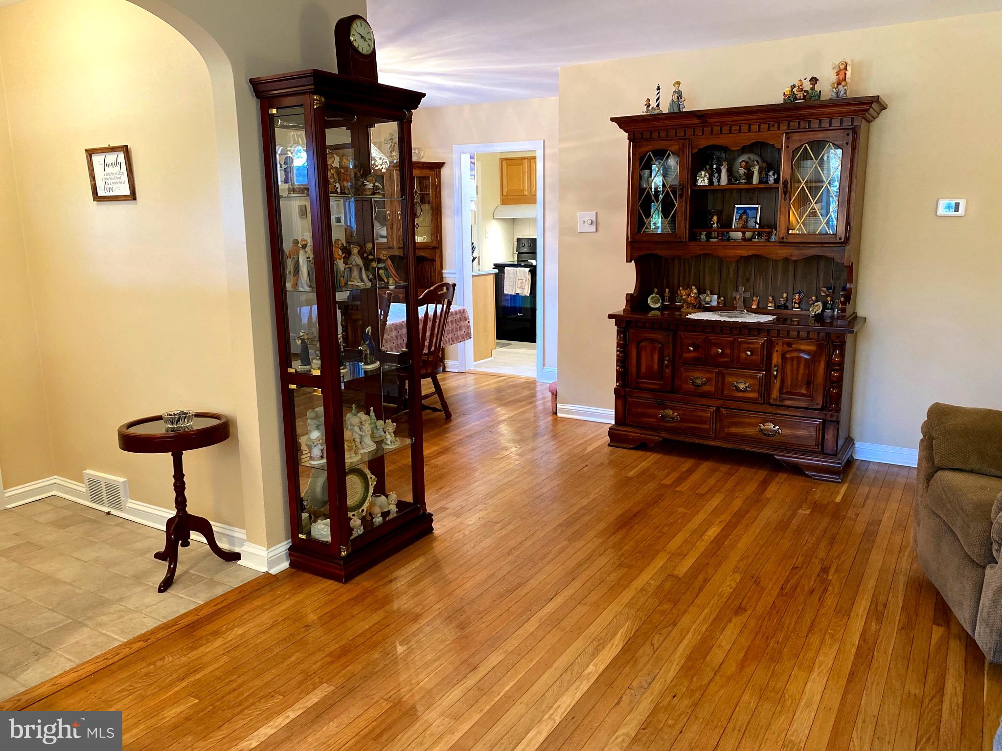 entrance to living room