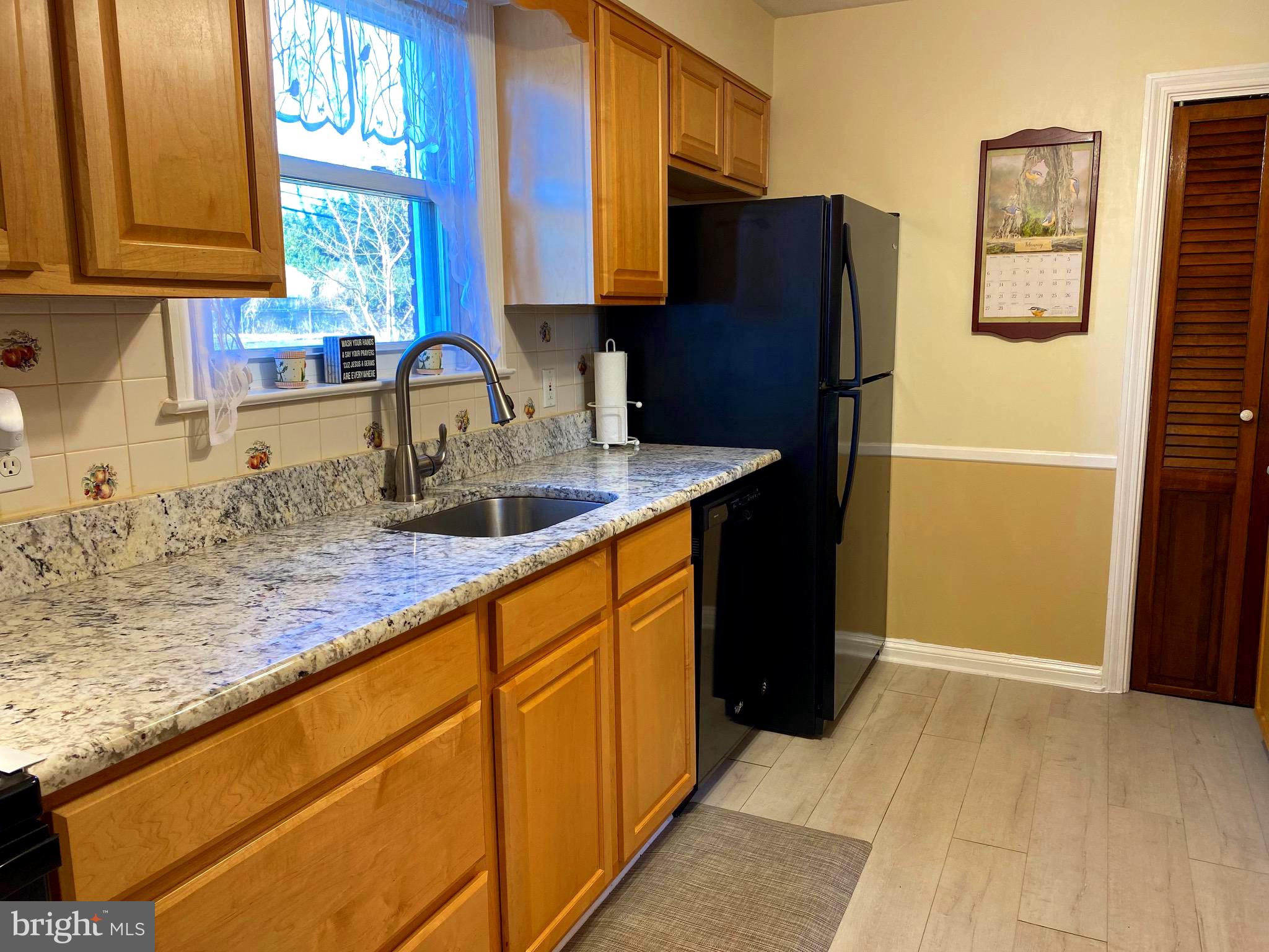 314 Lewis Road Broomall, PA 19008 - Photo 8 of 47 Kitchen