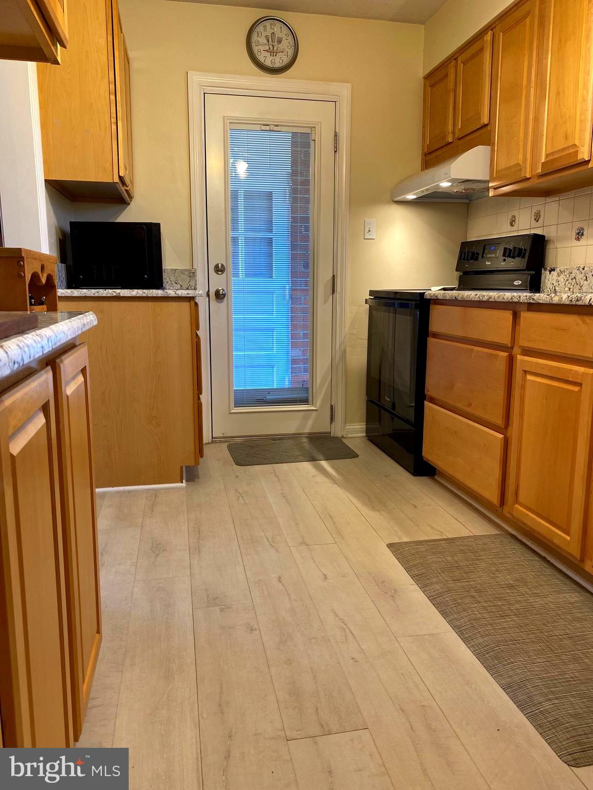 314 Lewis Road Broomall, PA 19008 - Photo 9 of 47 Kitchen