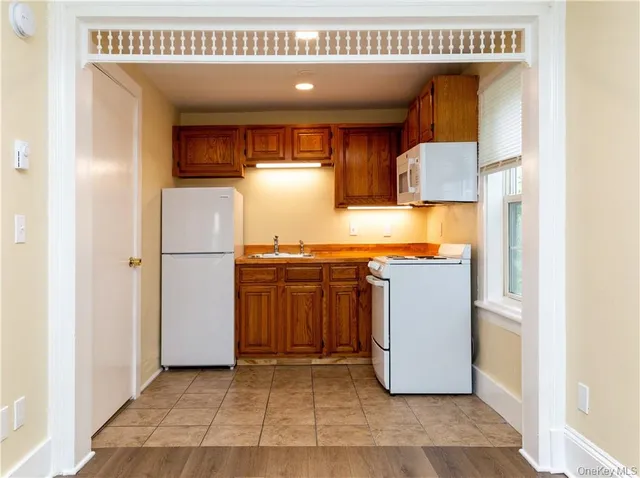 $1,200 | 1083 Highway 311, Patterson, NY 12563