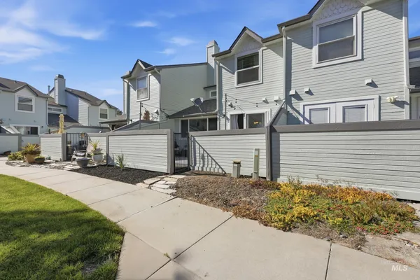 $345,000 | 8453 West Cascade Lane, Boise, ID 83704