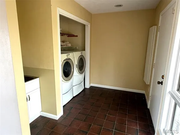 $725,000 | 17466 Lageman Lane, Brighton, IL 62012