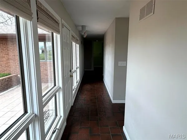 $725,000 | 17466 Lageman Lane, Brighton, IL 62012