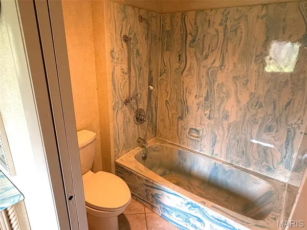 $725,000 | 17466 Lageman Lane, Brighton, IL 62012