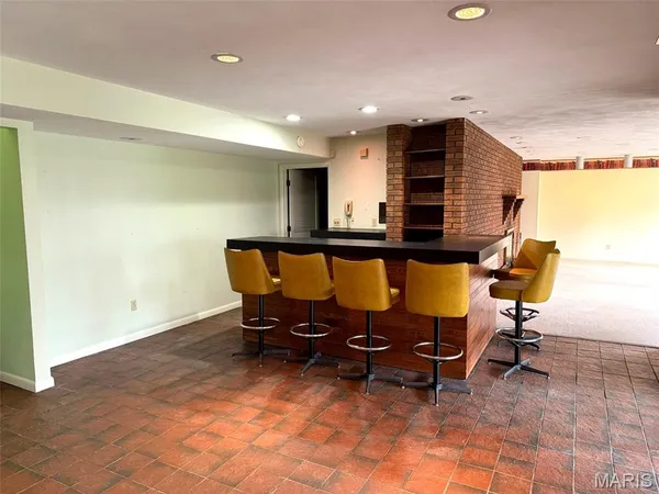 $725,000 | 17466 Lageman Lane, Brighton, IL 62012