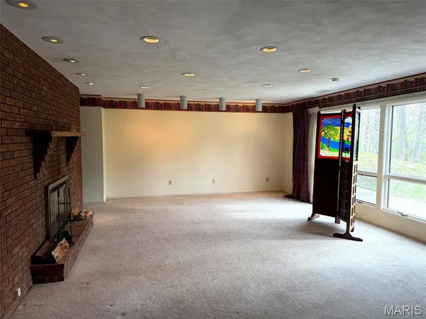 $725,000 | 17466 Lageman Lane, Brighton, IL 62012