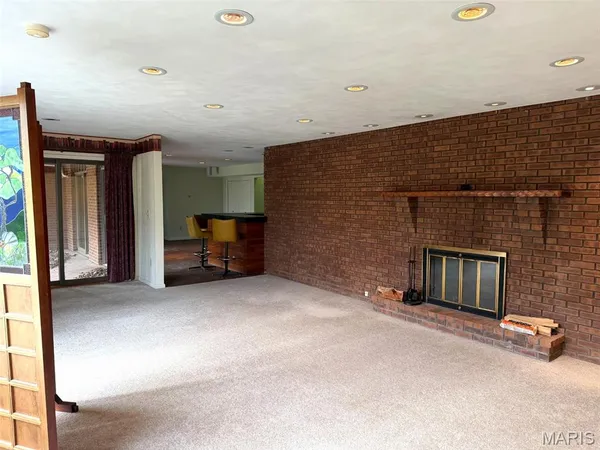 $725,000 | 17466 Lageman Lane, Brighton, IL 62012