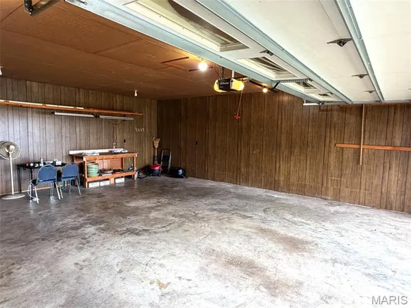 $725,000 | 17466 Lageman Lane, Brighton, IL 62012