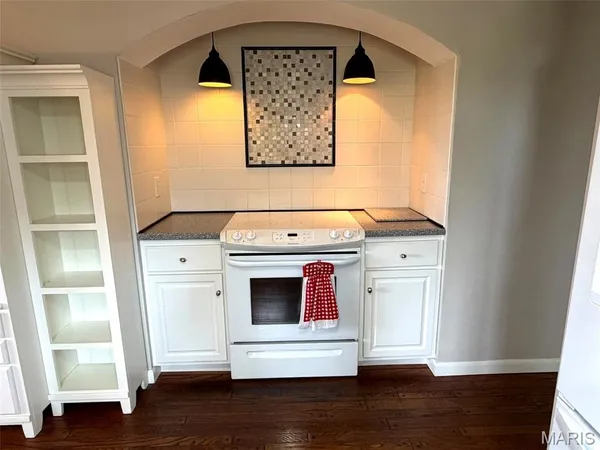 $725,000 | 17466 Lageman Lane, Brighton, IL 62012