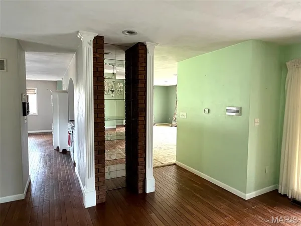 $725,000 | 17466 Lageman Lane, Brighton, IL 62012