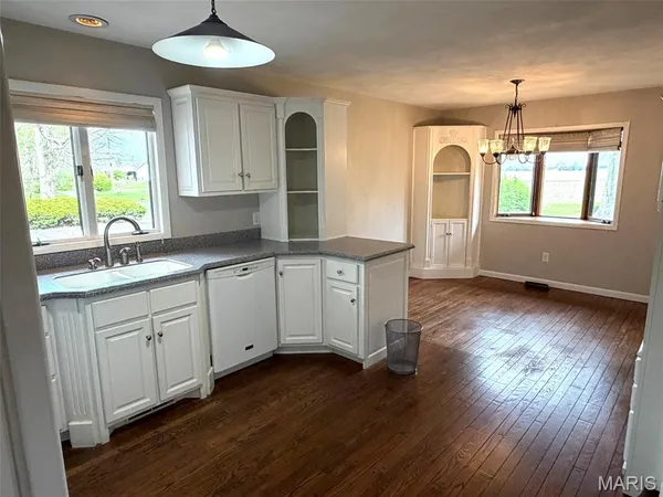 $725,000 | 17466 Lageman Lane, Brighton, IL 62012