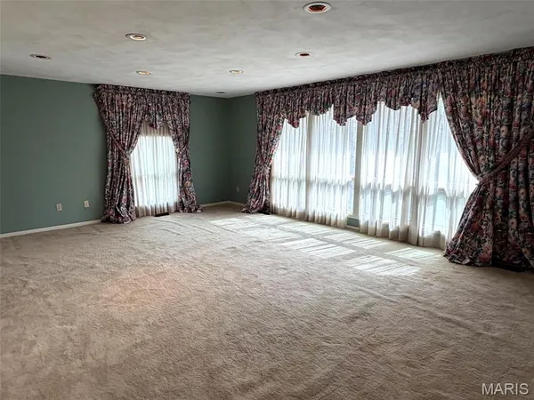 $725,000 | 17466 Lageman Lane, Brighton, IL 62012