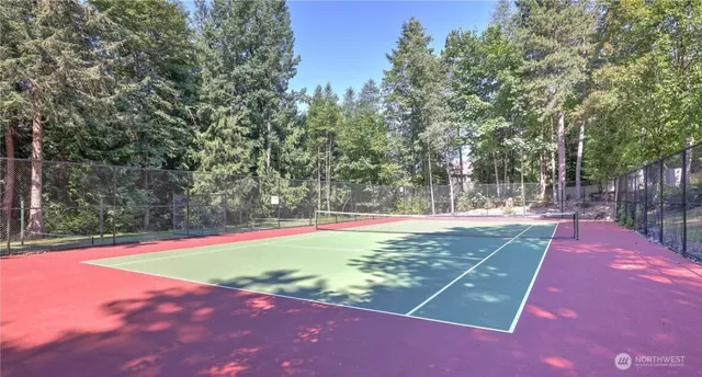 a view of a tennis court