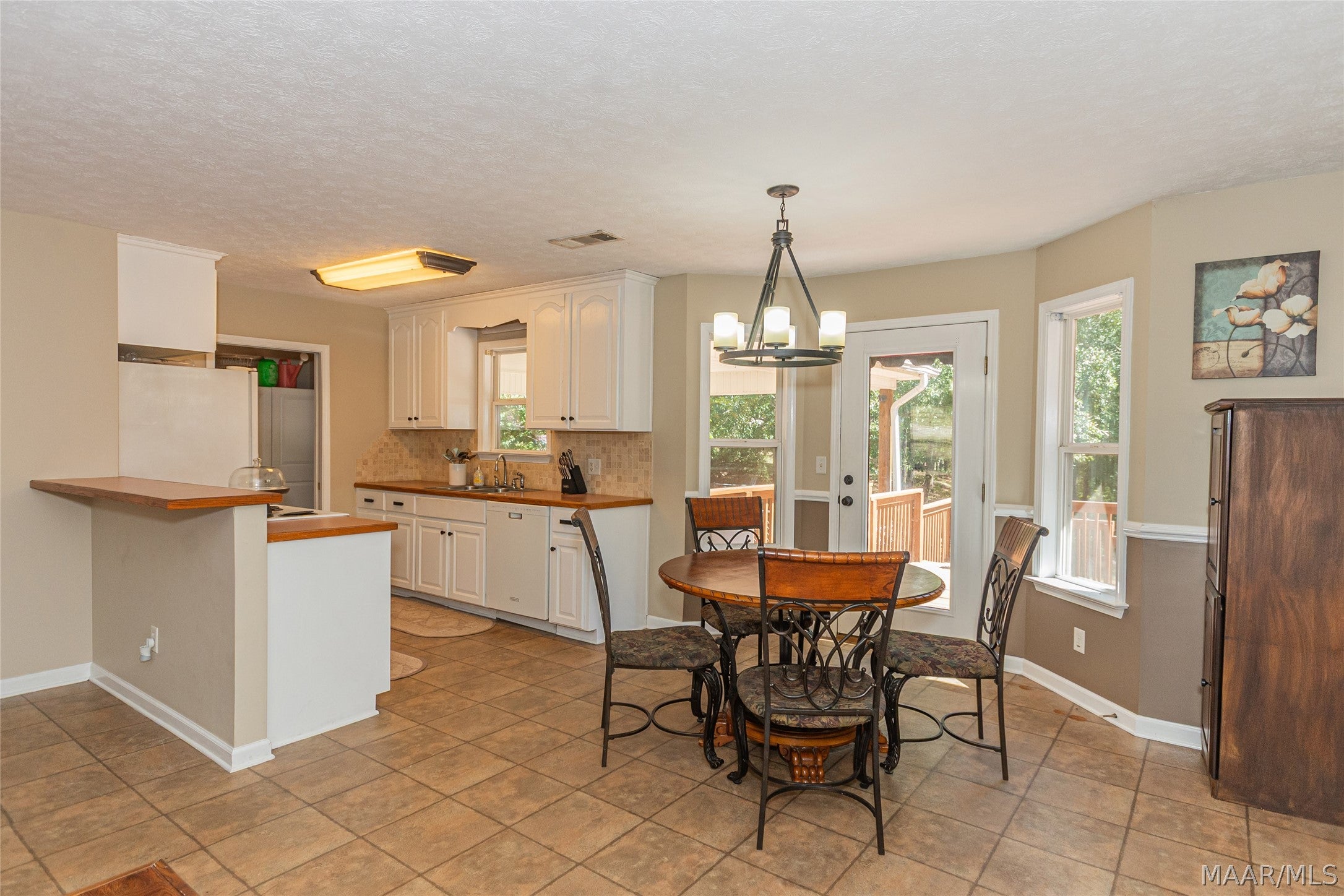 24 Tagan Road Tallassee, AL 36078 - Photo 9 of 37 Gallery Image 9