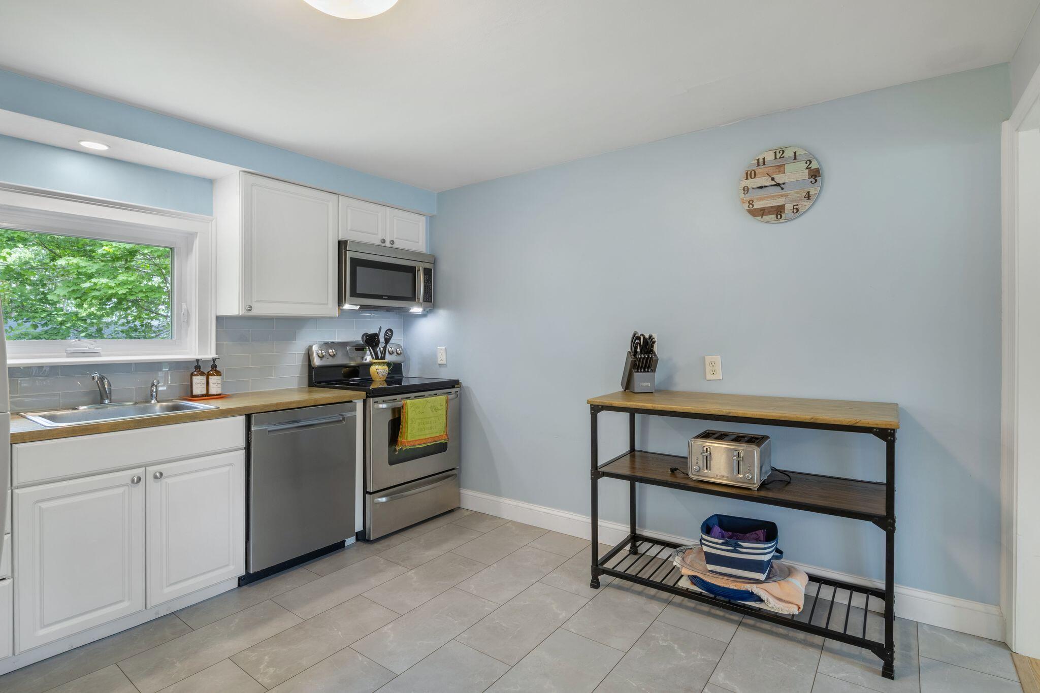 32 Kings Court Wells, ME 04090 - Photo 16 of 40 32_Kings_Ct_031